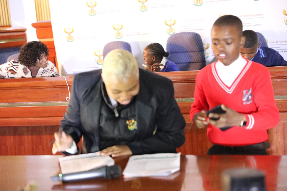 The_DSD's tweet image. Thembela Nkosi and Loyal Ratau lead the way at the International Children’s Day Commemoration in Kwa Mhlanga, Mpumalanga Province, as Co-Programme Directors and Provincial Ambassadors. #ChildProtectionWeek2024 #30YearsOfDemocracy #ICD2024