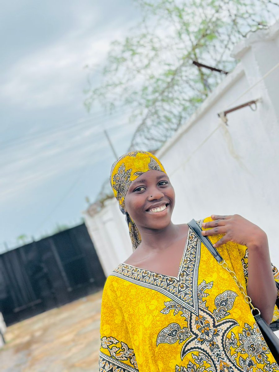 oladele13154's tweet image. 