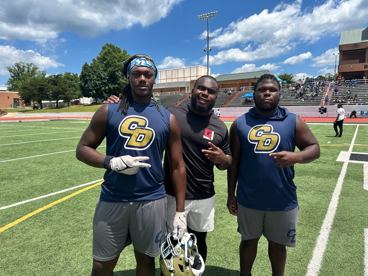 therealcoachno3's tweet photo. God is good. 
Great work at the Grady Jarrett Camp today.
My two Bulls with Grady Jarrett. https://t.co/ioCDP7H6ZO