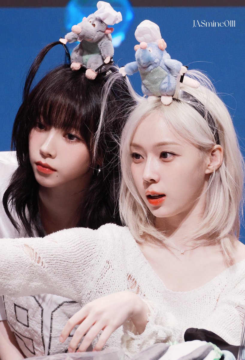 JASmine0111_'s tweet photo. 🐹🧑‍🍳couple🫴

#KARINA #WINTER #aespa #카리나 #민정 #에스파 #JiminJeong https://t.co/fhva5TEh0j