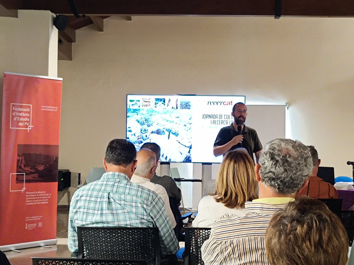 Barrull's tweet photo. Presentaciò llibre Patrimoni conscienciació i identitat al #RecercatPV @OnadaEdicions @cultura_cat @Dipta_cat https://t.co/m78QmngGGa