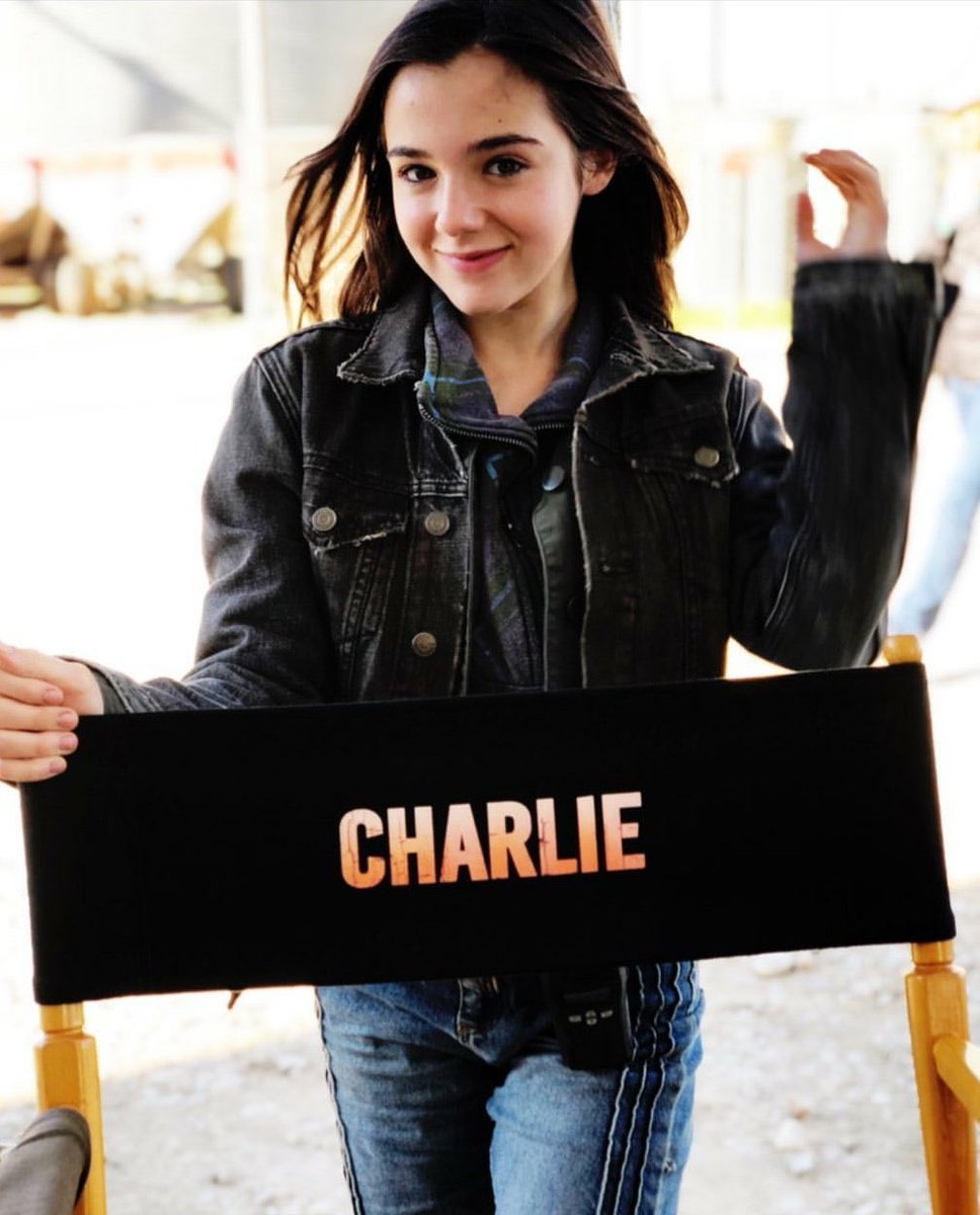 FearTWD convention tweet media