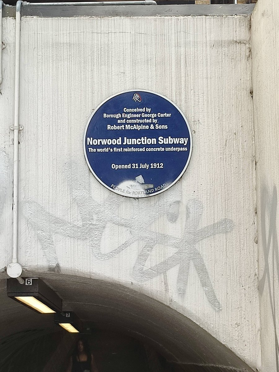 Subtopian tweet media