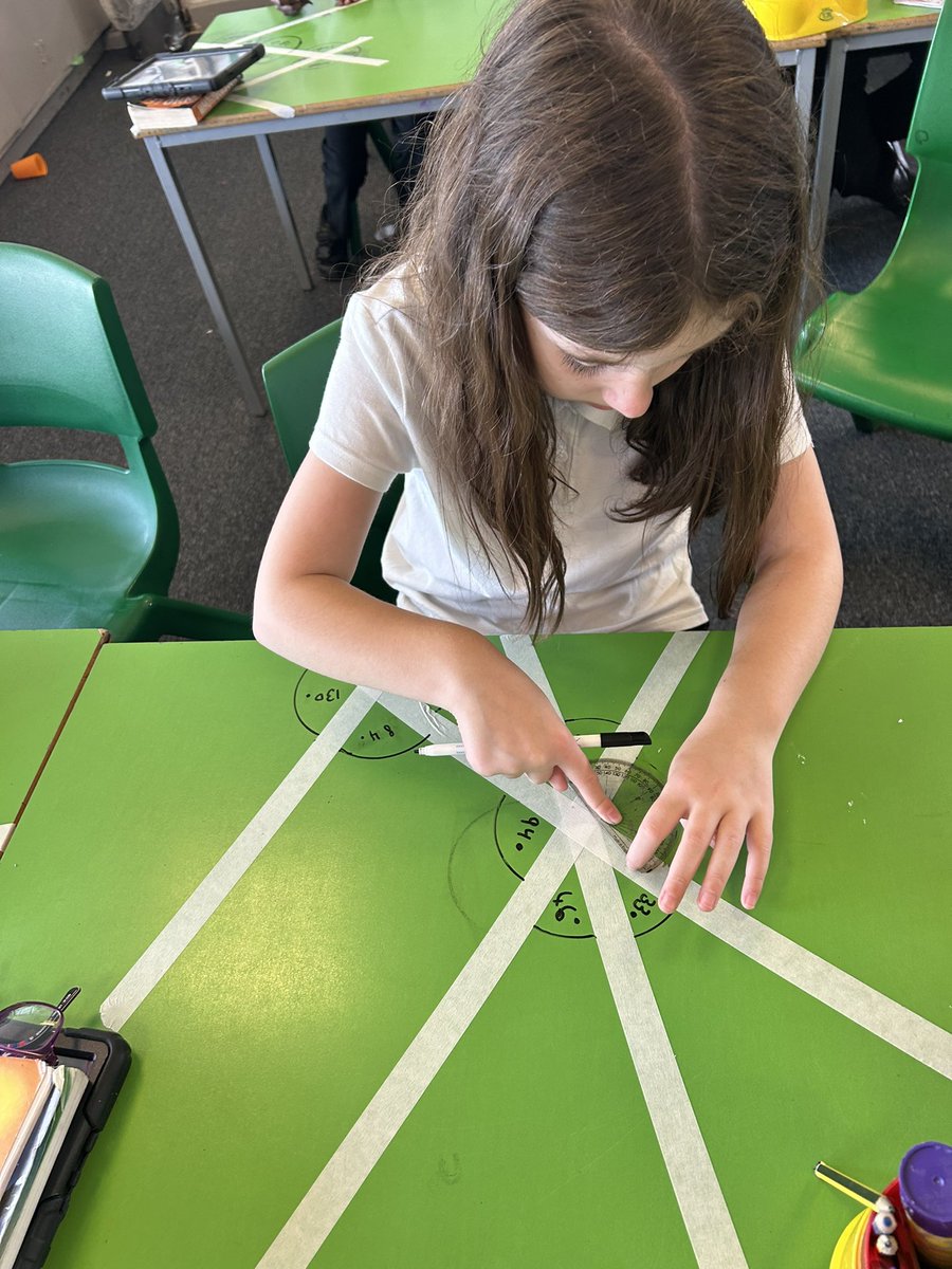 TPAYear2AD's tweet photo. In #TPAMaths, we started to look at measuring angles. It was a difficult task however we all preserved and tried our best! @deltatheparks https://t.co/qkjGXxaquk