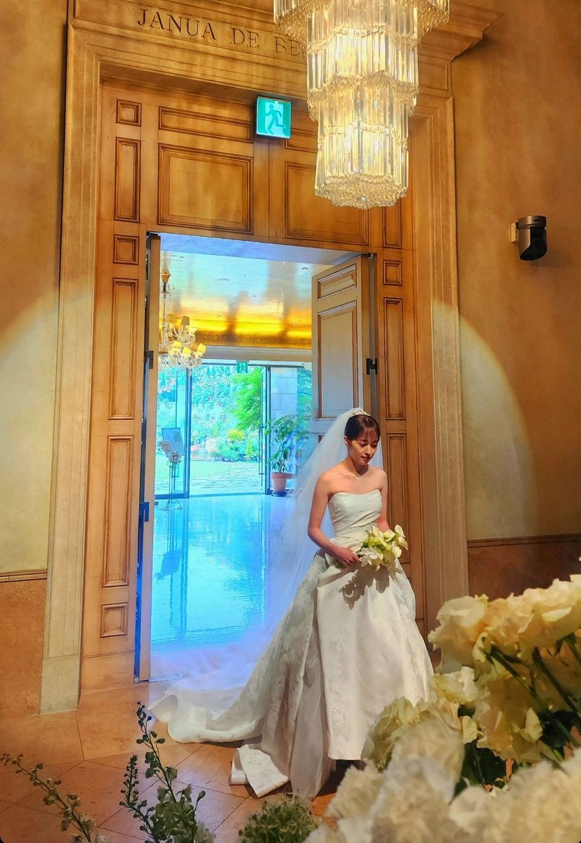 kim95bora's tweet photo. Happy wedding to me 🥹💜💜

#kimbora
#김보라 https://t.co/1Fzb0pWgMw