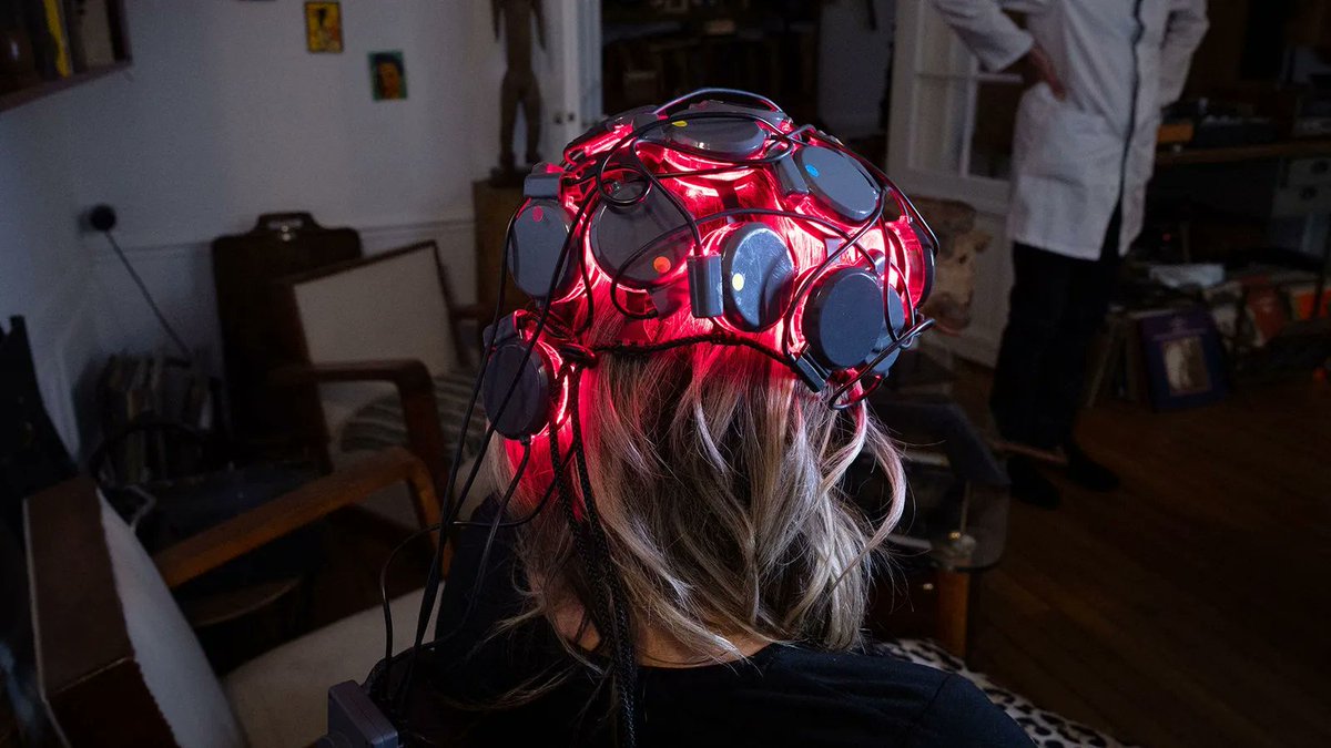 DrDavidACox's tweet photo. Two years ago, I first heard about a fascinating idea which could lead to a completely new way of thinking about and treating #LongCovid and #MECFS - both conditions bear remarkable similarities to people experiencing post-concussion syndrome

Full story:
https://t.co/dTnULOxcfD https://t.co/yRNUB0Lgwx