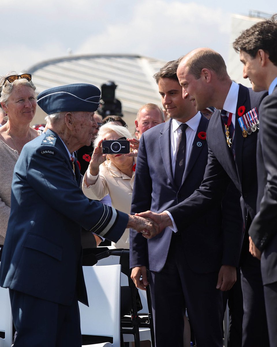 Honoured to mark #DDay80 with Major General Richard Rohmer at Juno beach this week.