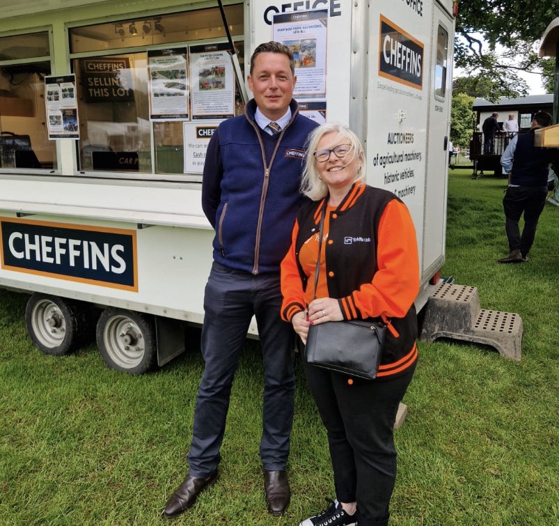 victoria charles tweet media