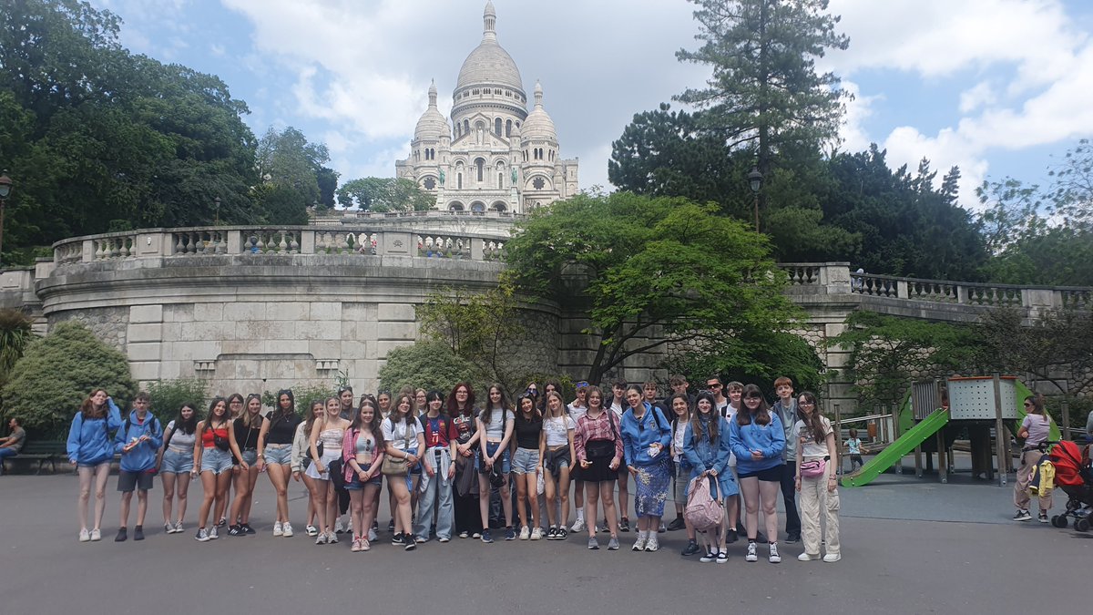 Well, after just under 24 hours on the road, we arrived safe and sound back to Inverurie early this morning. Our pupils were a fantastic bunch, a real credit to themselves and the school and we were so proud of them. 🇫🇷
