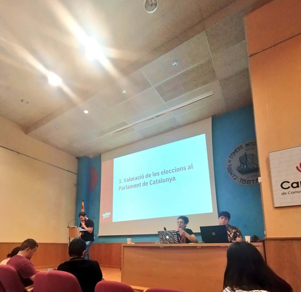 joventcamp's tweet photo. Presents al Consell Nacional de Jovent Republicà.

Continuem enfortint-nos de cara al futur!!! https://t.co/VxAqOwFkr4