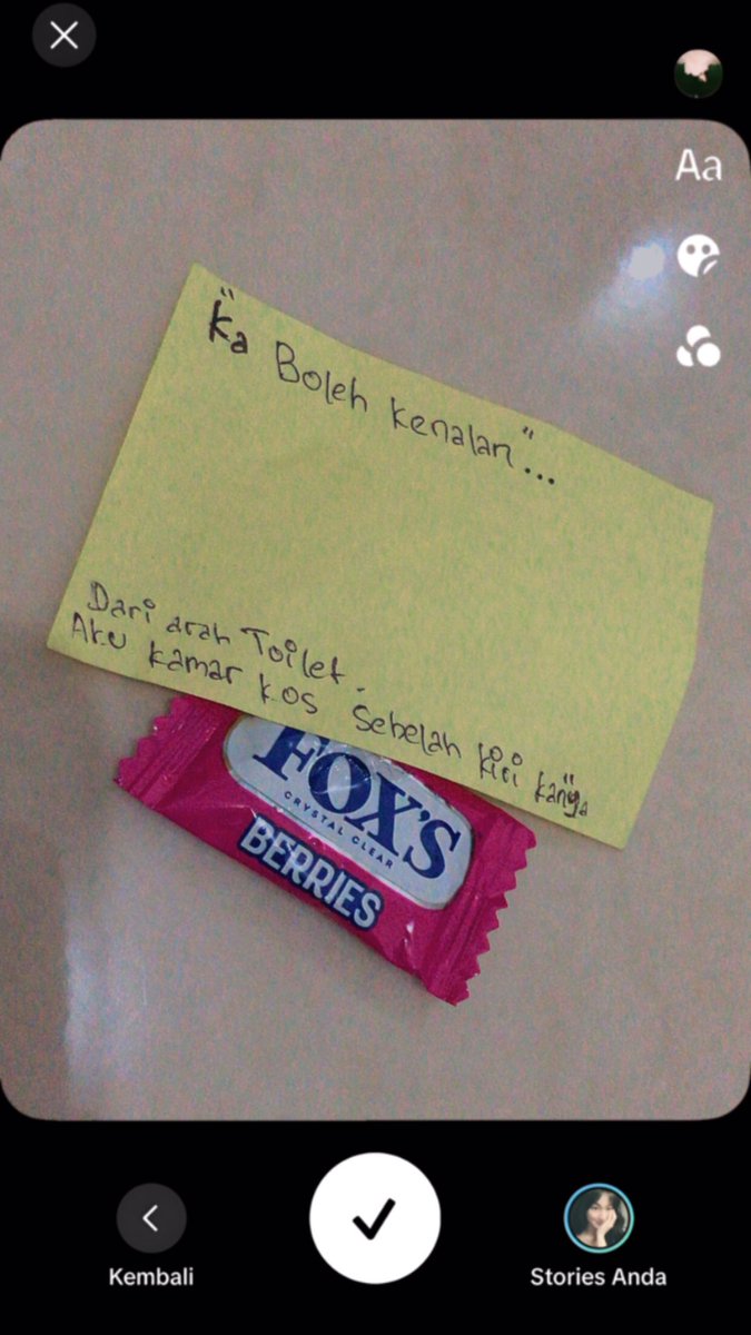 Dindajonaini's tweet photo. Salah satu penyebab gue buruburu pindah kosan bukannya seneng tpi takut 😑 udhmah tampangnya kaya psikopat bjir https://t.co/2VN3nRN3FZ