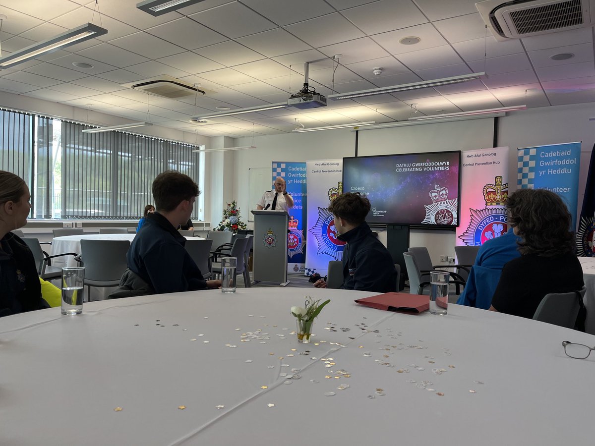 Richard Lewis (@richardwlewis) on Twitter photo An honour to be at Police HQ <a href="/DyfedPowys/">Heddlu Dyfed-Powys Police</a> this morning thanking our brilliant volunteers for the vital contribution they make to our communities #VolunteersWeek An honour to be at Police HQ <a href="/DyfedPowys/">Heddlu Dyfed-Powys Police</a> this morning thanking our brilliant volunteers for the vital contribution they make to our communities #VolunteersWeek