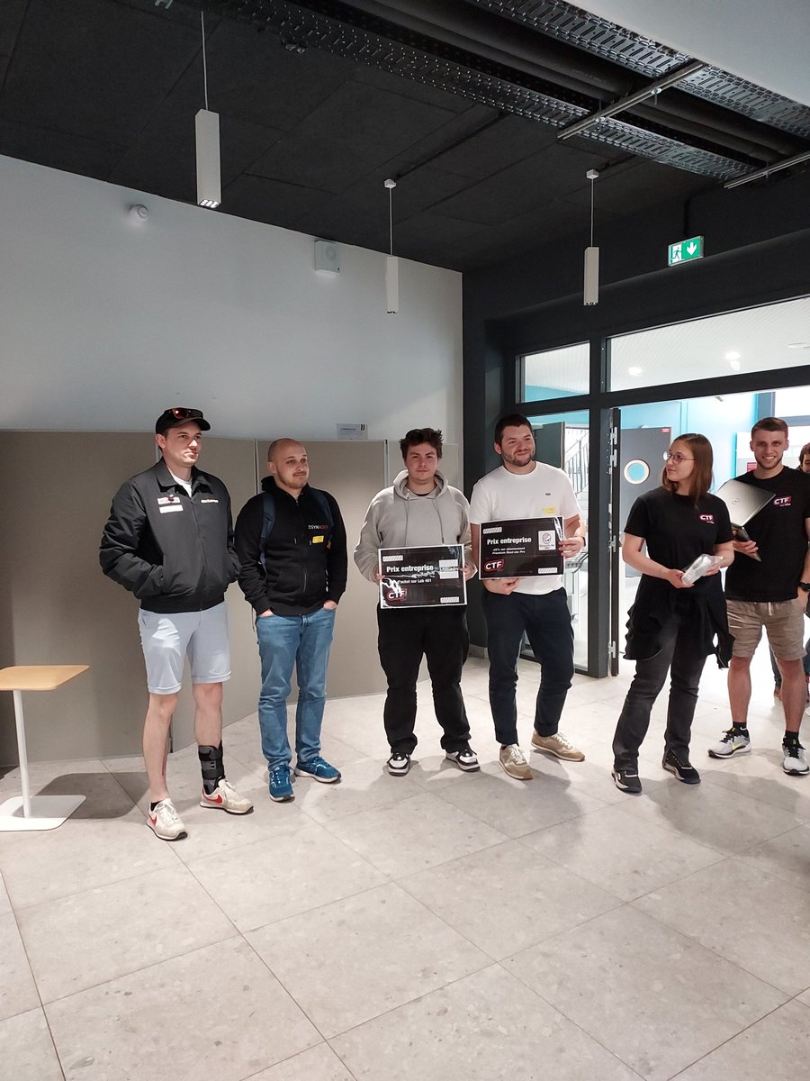 Prix Entreprise 🏅
Bravo à l'équipe <a href="/Synacktiv/">Synacktiv</a>  pour sa première place dans la catégorie entreprise !