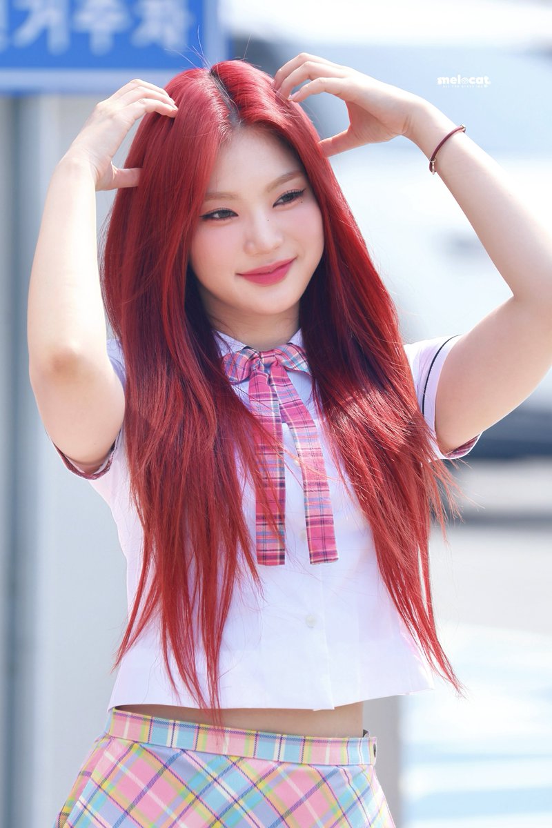 230720 아형 출근길😽😼

#스테이씨 #아이사 #ISA