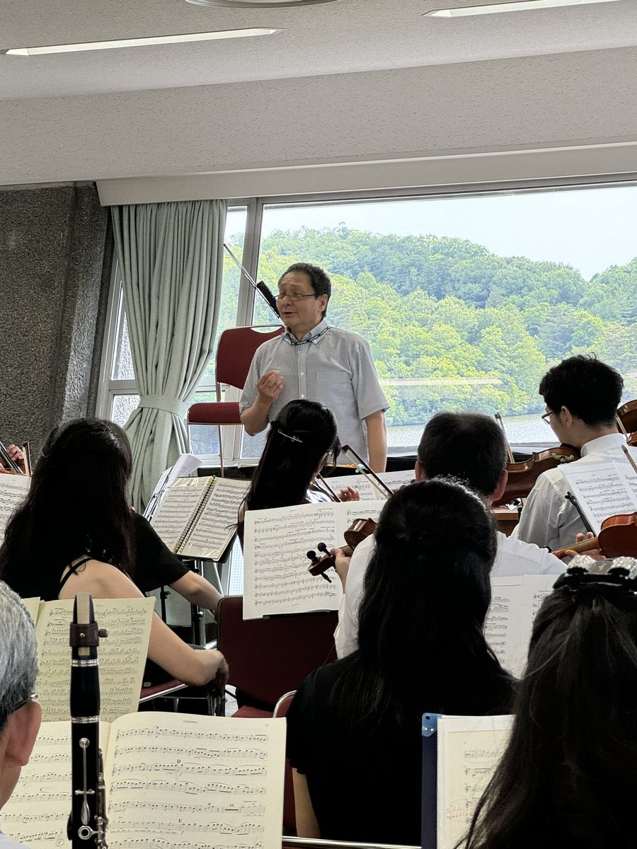 d_wat's tweet photo. デルマト第九練習中！
#123回日本皮膚科学会 https://t.co/bM5rRQIsjO