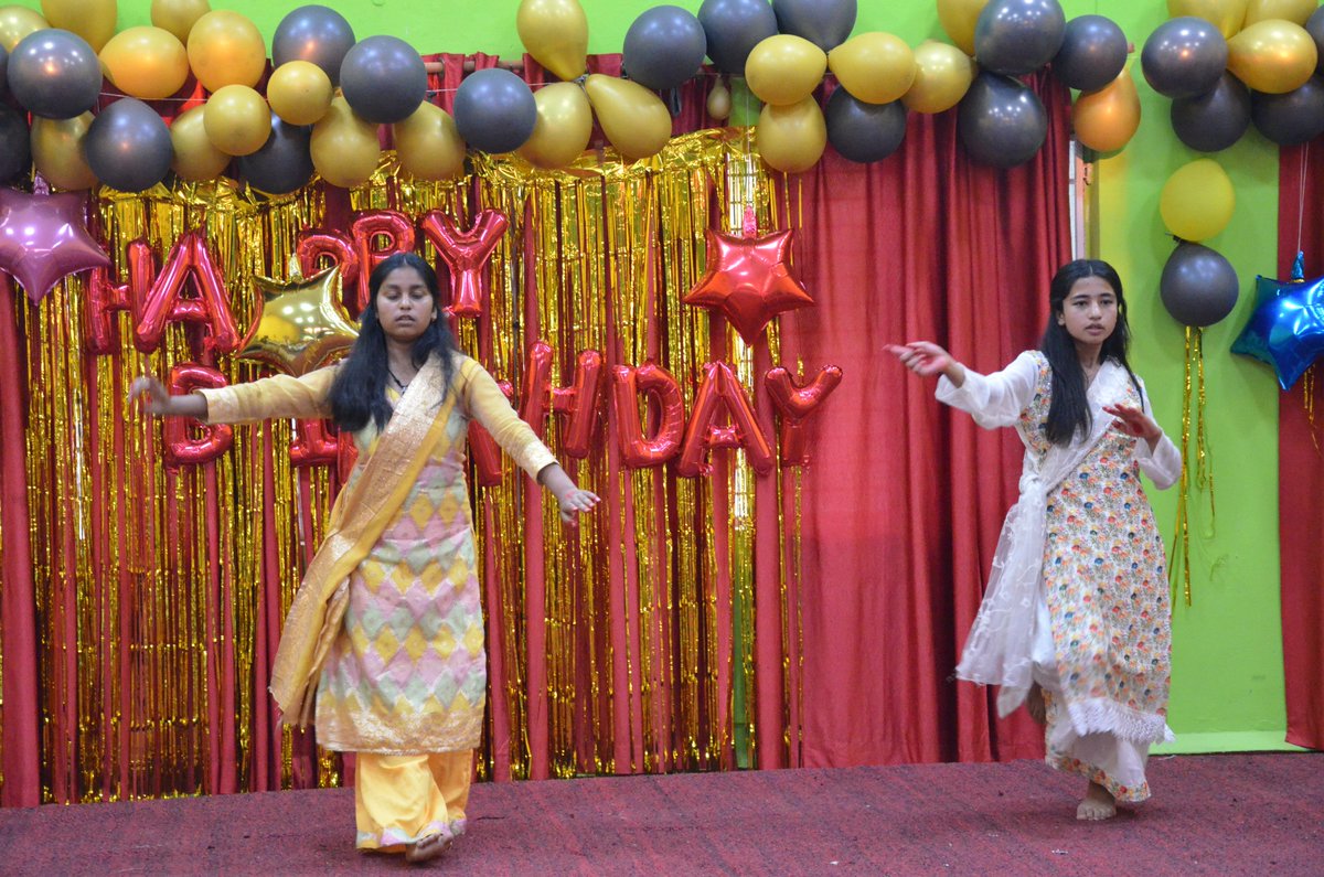 genbcjoshi_aps's tweet image. #recentevents
BIRTHDAY CELEBRATION OF BOARDER STUDENTS

Gen BC Joshi APS Pith organized a combined bday party for boarder students whose birthdays fell in April and May. Students from each house performed dances or sang songs, followed by a cake-cutting ceremony and refreshments.
