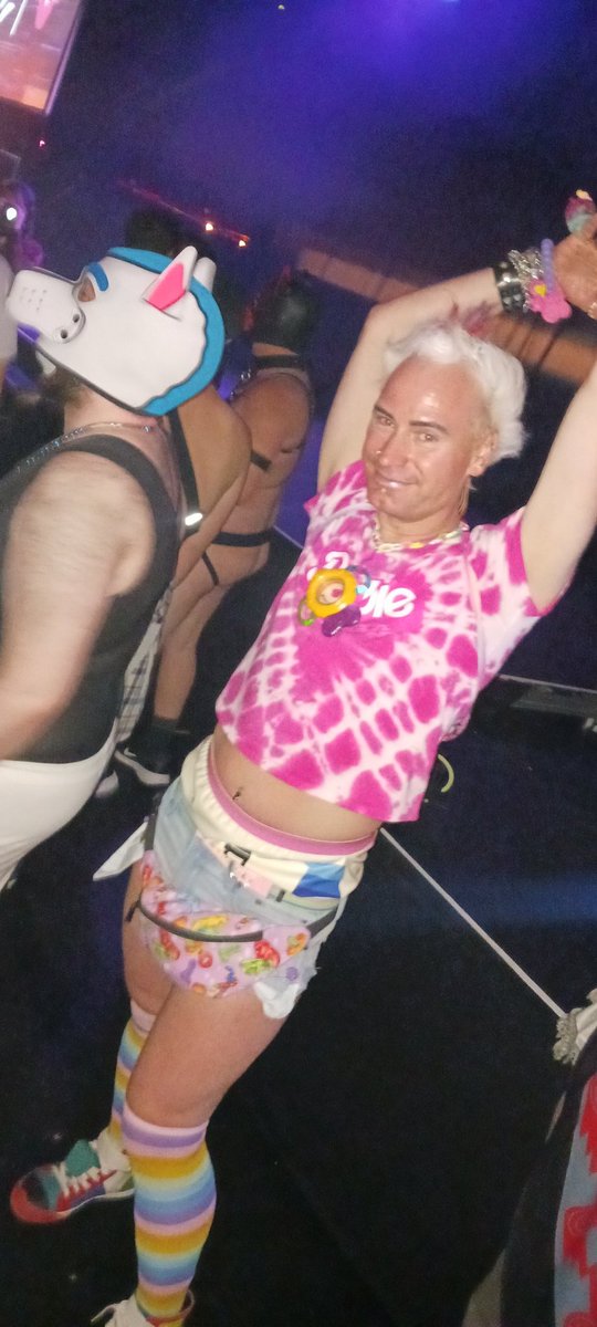 CharlesonLance's tweet photo. Me &amp; @captincrinkles  @FierceFurriesTO  / @PalsToronto https://t.co/mm2DV7AtwO