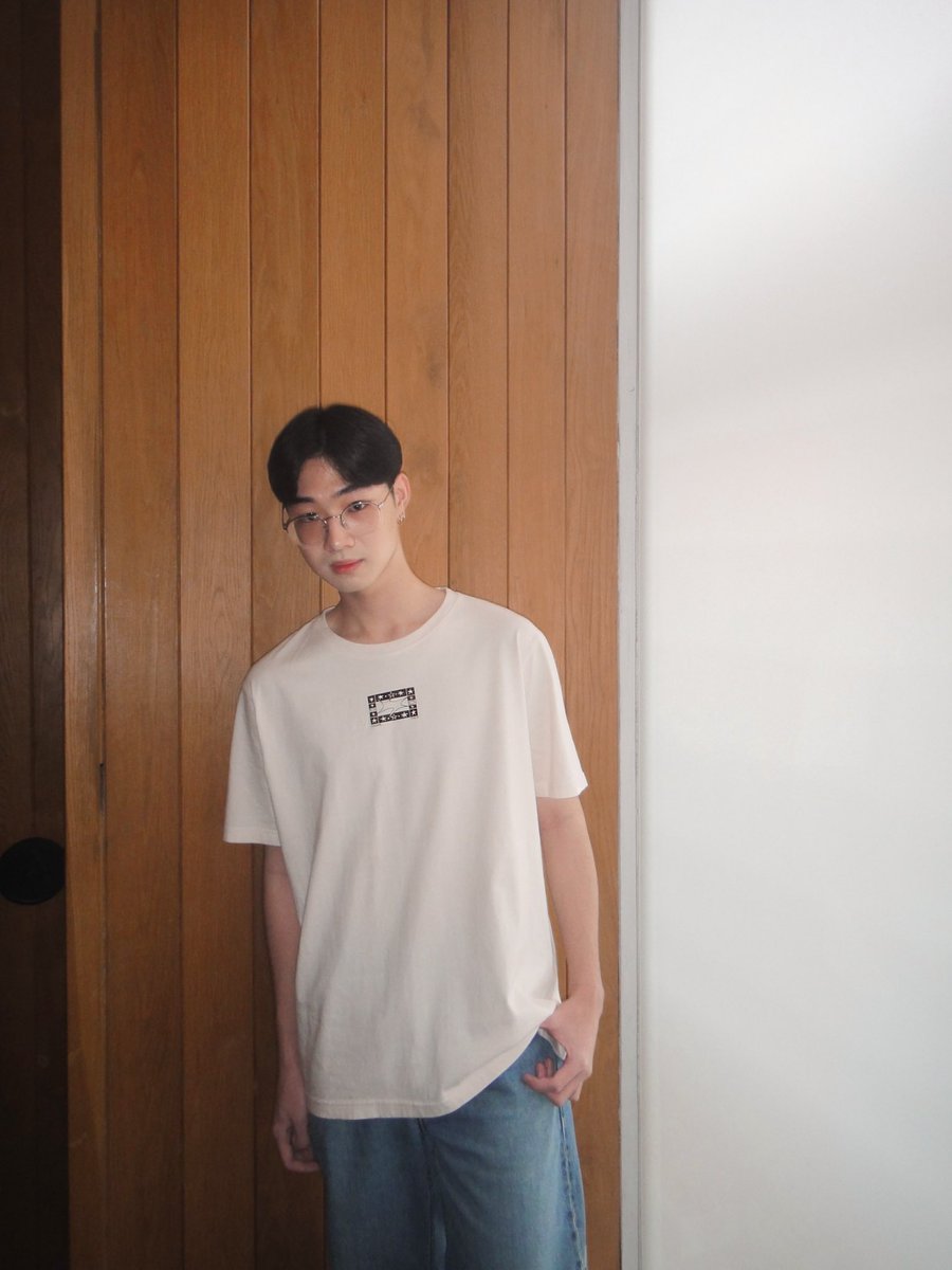 CUsoonOfficial's tweet photo. มีเสื้อ First date ใส่กันรึยังจ๊ะ🫣✨
CU SOON ขอเสนอ 💕
เสื้อ Picking up your star and shine สีBIEGE ผ้าcotton 100% ใส่สบายฟินๆ🥰
#cu108 #Chula #Cufirstdate #เสื้อจุฬา #เสื้อผ้าน่ารัก https://t.co/IS3JEDOnps