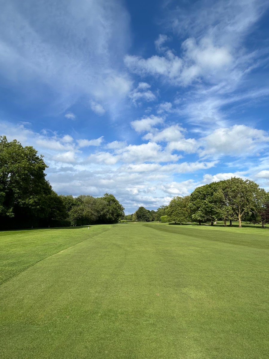 The Coronation Trophy is Underway 🏆

With a full field and the Course in fabulous condition, we are all set for a super day of golf ⛳️