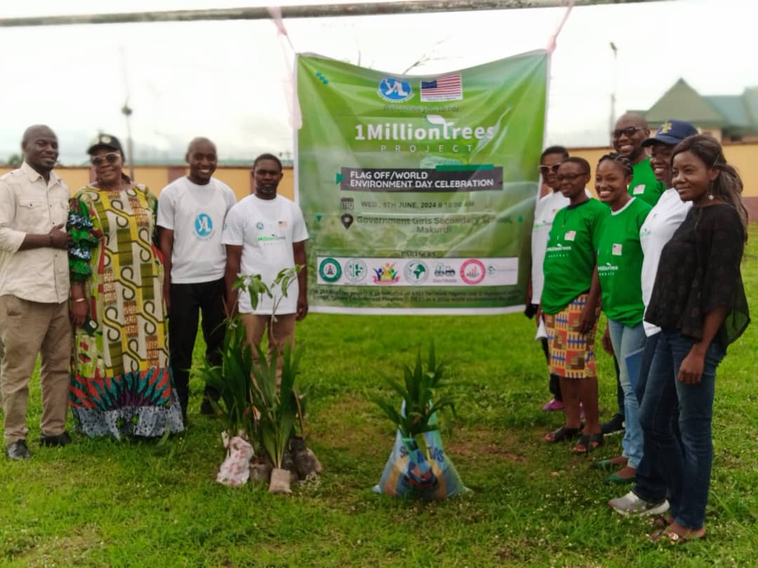 YaliBenue's tweet photo. He charged the participants;Partners, Teachers and students to ensure they plant five trees whenever one is cut down
@yalinetworknig
#WorldEnvironmentDay #1MillionTreeProject #YALINetworkNigeria #Sustainability #EnvironmentalStewardship
#landrestoration
#unenviromental
#usembassy https://t.co/a9kEVRm97m