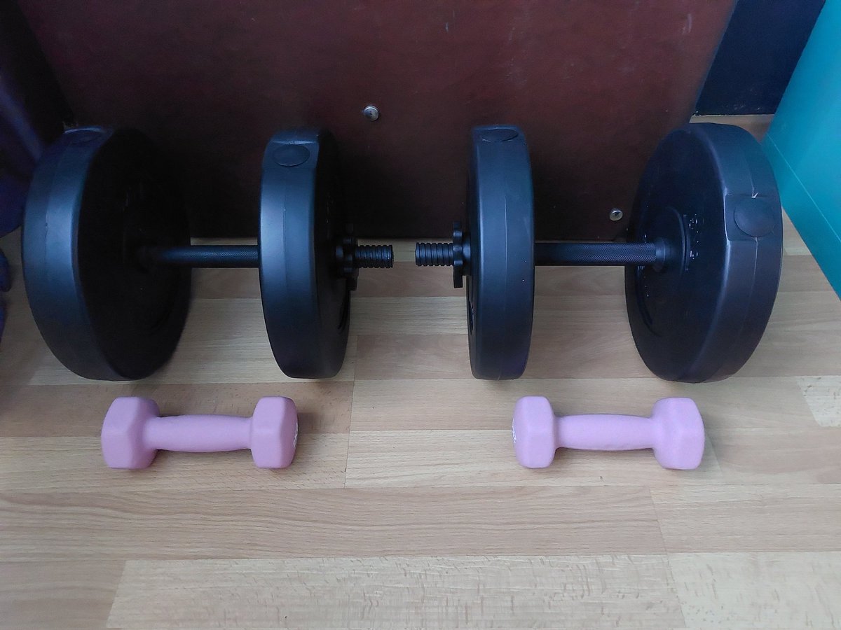 Anka_VT's tweet image. We train together 💪😤🩷🩵 @ChuuniVT