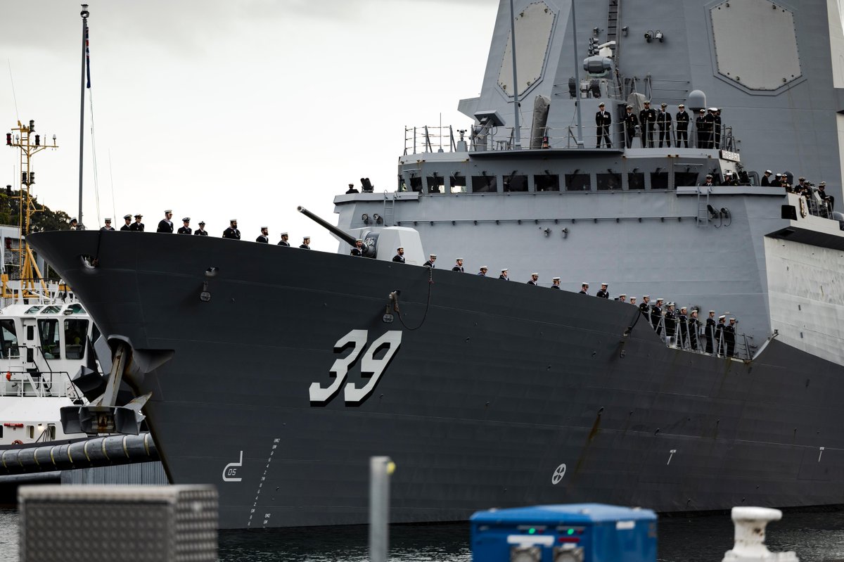 DefenceAust's tweet photo. Welcome home! 👋#HMASHobart returned to Fleet Base East in Sydney following a successful regional presence deployment. Hobart conducted training, exercises and other engagements with 🇦🇺's regional partners &amp; contributed to #OpArgos. #YourADF https://t.co/EGqzBJ31Xz