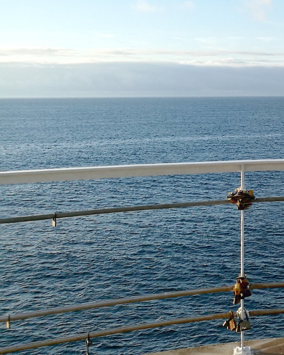 Feliz Día Mundial de los Océanos! 🌊

Si tod@s contribuimos con estas pequeñas acciones, podremos retrasar la aparición de las consecuencias de la contaminación del agua de los mares y los océanos.

retropot.es