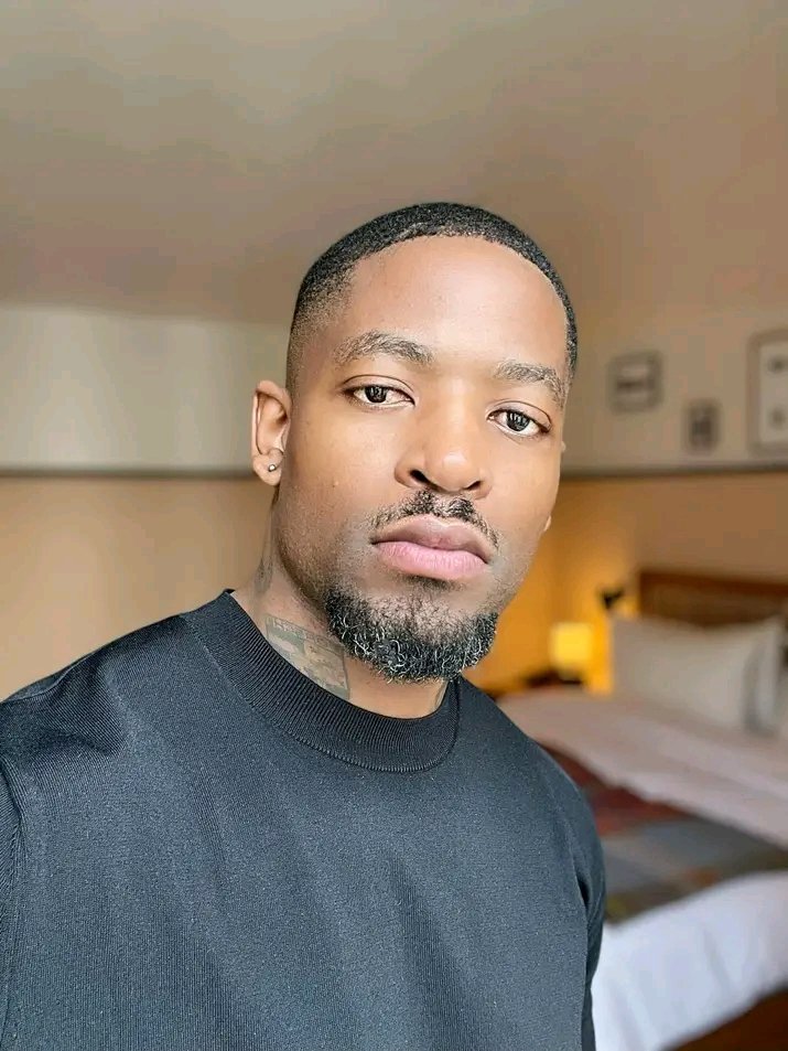 MDNnewss's tweet photo. Prince Kaybee 🗣 

I dropped out at grade 11 and was homeless for 4 years" https://t.co/FC3AqczHdA