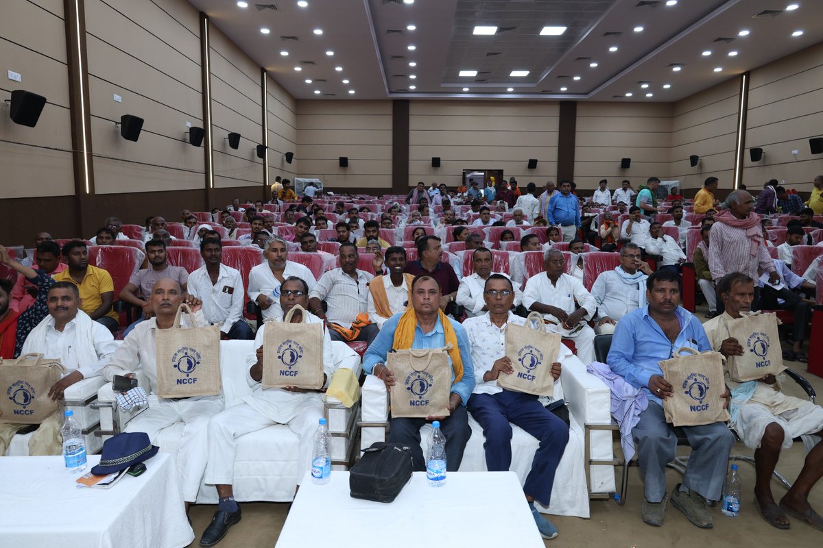 AgriDirectorate's tweet photo. दिनांक 07.06.2024 को NCCF द्वारा दलहन उत्पादन एवं खरीदारी पर एक कार्यशाला का आयोजन टाउन हॉल डाल्टनगंज पलामू में किया गया।

इस कार्यक्रम में जिला कृषि पदाधिकारी गढ़वा, पलामू, लातेहार तथा NCCF के महाप्रबंधक, NSC के क्षेत्र प्रबंधक (....1/2) https://t.co/oEqklyGsk5