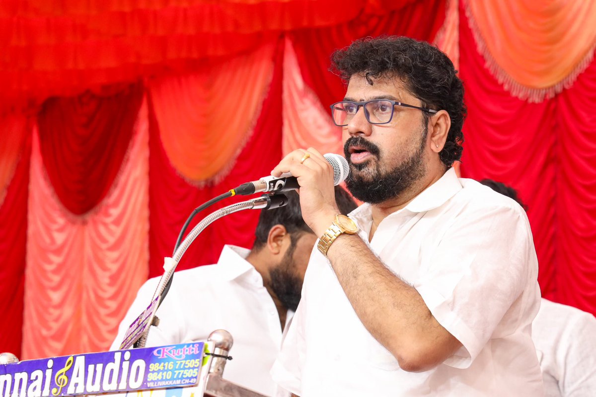 VanavilVijay's tweet photo. #கலைஞர்100 - தலைவர் கலைஞர் நூற்றாண்டு நிறைவு விழா நிகழ்ச்சி

@studentwingCE - மாவட்ட மாணவரணி சார்பில் எமது தலைமையில், வில்லிவாக்கம் சட்டமன்ற தொகுதி-பெருநகர சென்னை மாநகராட்சி சிறுவர் விளையாட்டு திடலில் நடைபெற்ற நிகழ்ச்சியில் விளையாட்டு வீரர்களுக்கு விளையாட்டு உபகரணங்களை (1/3) https://t.co/U74VnOu3JQ
