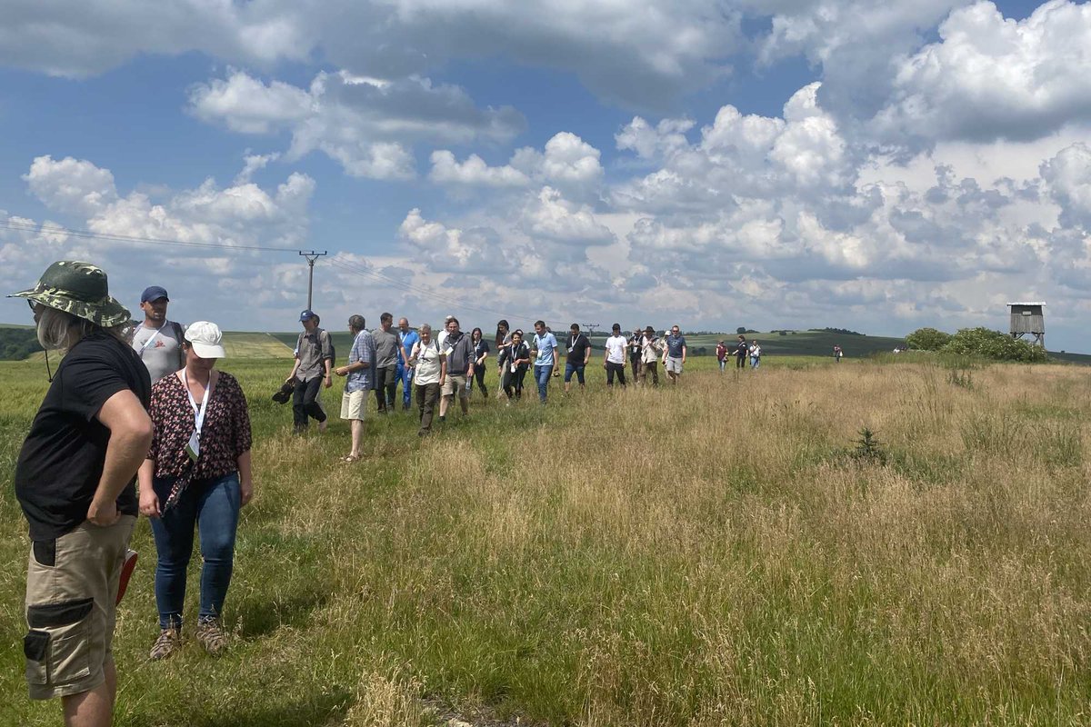 Bílé Karpaty jsou světové. Přečtěte si reportáž o nejvýznamnější události za posledních téměř 100 let ➡️ farmablatnicka.eu/cs/novinky/152…, kterou si nenechali ujít a na moravské Slovácko za ní dorazili účastníci kromě Evropy také z Asie, Afriky a dokonce až z Austrálie.