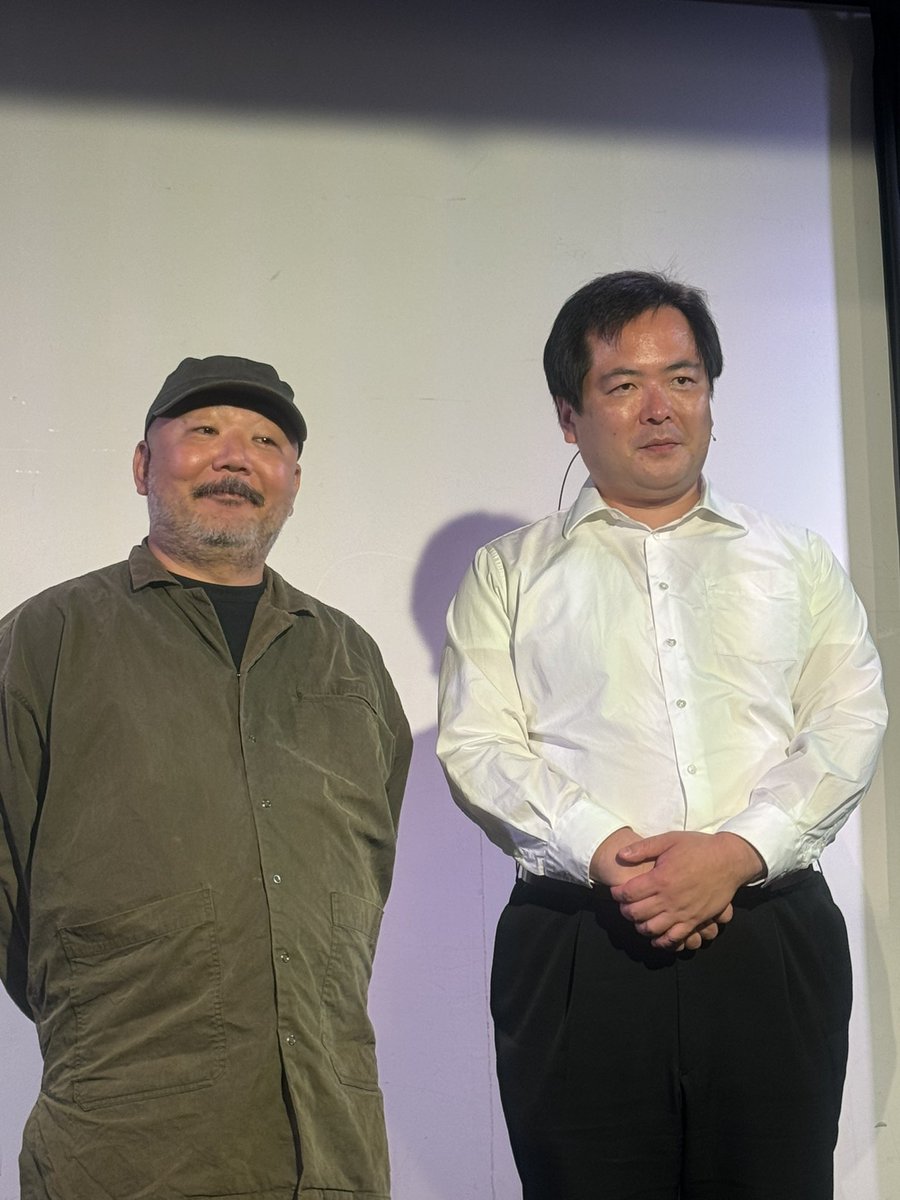 unya8's tweet photo. 友人に誘ってもらい、大島てるさんと村田らむさんのイベントに行ってきた。
私としては、とても感慨深く、改めて人の死について考えさせられた時間であった。
#大島てる　#村田らむ https://t.co/q12pW6vEzG