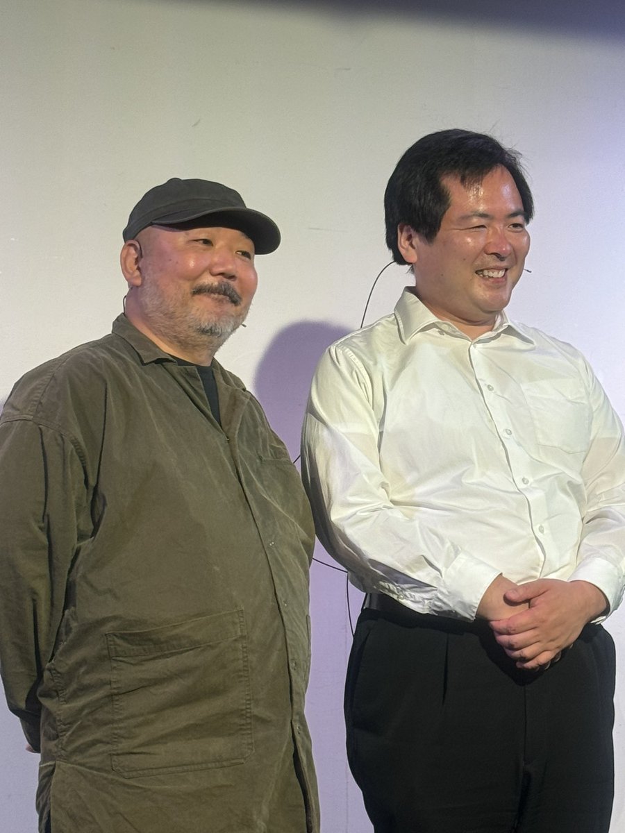 unya8's tweet photo. 友人に誘ってもらい、大島てるさんと村田らむさんのイベントに行ってきた。
私としては、とても感慨深く、改めて人の死について考えさせられた時間であった。
#大島てる　#村田らむ https://t.co/q12pW6vEzG