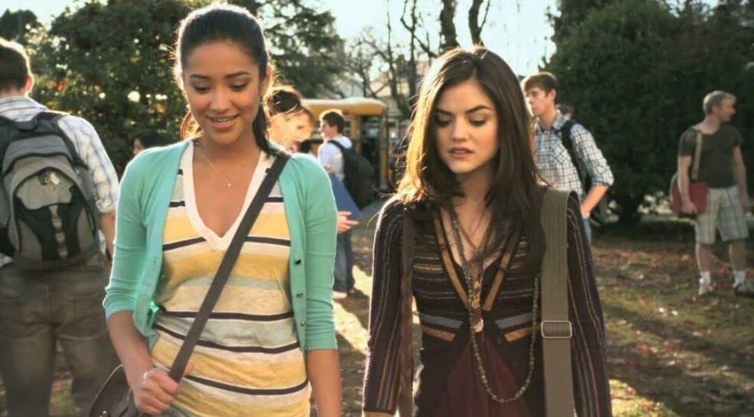 SeriesUpdateFR's tweet image. Il y a 14 ans, la série Pretty Little Liars diffusait son premier épisode.🅰️