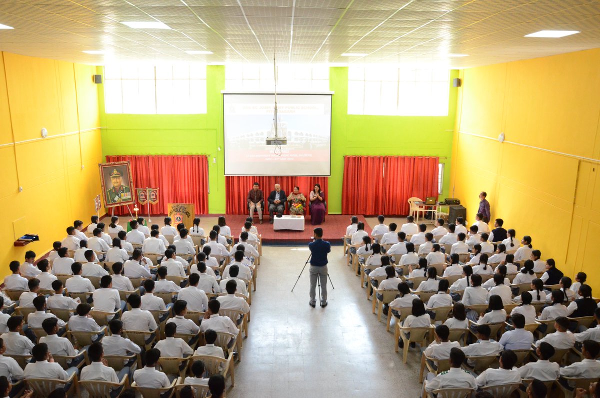 genbcjoshi_aps's tweet image. #recentevents
LECTURE ON HEALTH AND WELLNESS
Lt Gen Mohinder Walia, PVSM, AVSM, SM (Retd), delivered a captivating lecture on Health &amp;amp; Wellness.
He provided practical tips on incorporating regular exercise, healthy eating habits, and mindfulness practices for overall well-being.
