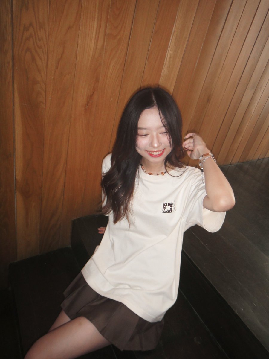 CUsoonOfficial's tweet photo. LET’S DANCE AND SHINE 🌟
ราคาตัวละ 320 บาท 
สามารถดูรายละเอียดเพิ่มเติมได้ที่ 
IG : cu.soon.firstdate
สำหรับใครที่สนใจสามารถสั่งซื้อได้ที่ลิงค์
https://t.co/PidiE5hVKo
#cufirstdate #cufirstdate108 #chula #เสื้อจุฬา #เสื้อfirstdate #เสื้อยืดจุฬา https://t.co/DO9j3uZvyf