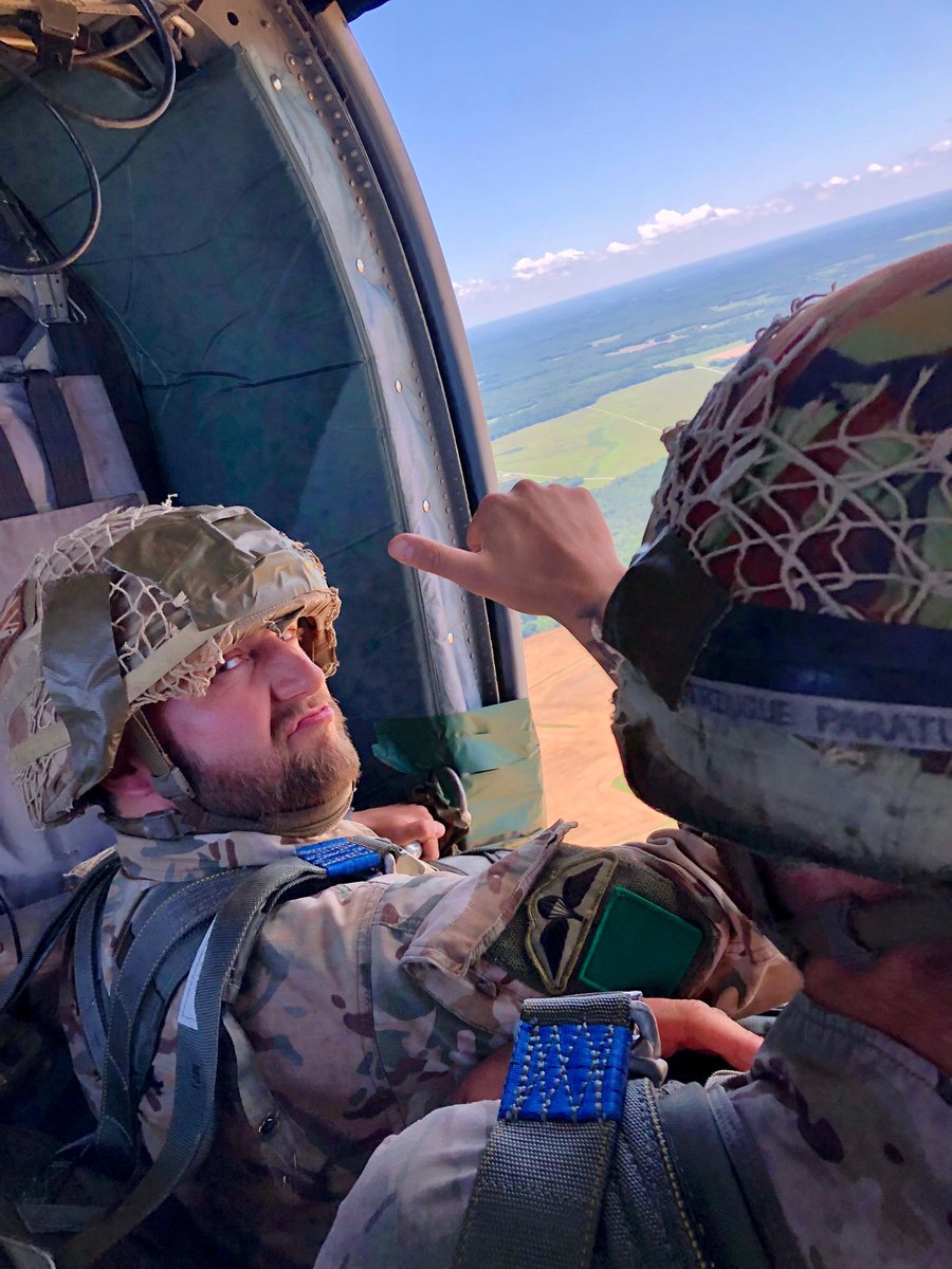 TheParachuteRegiment tweet media