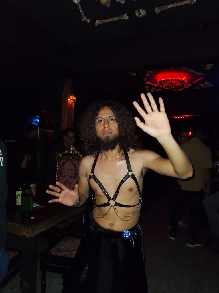 baldomerobolson's tweet photo. @canaltranscom @Changuimba GENIAL, nadie le puso tanta onda en el aterrizaje @PirataEcdqemsd @LagartijaSr  #RealUnder https://t.co/gdZoxuKPfK