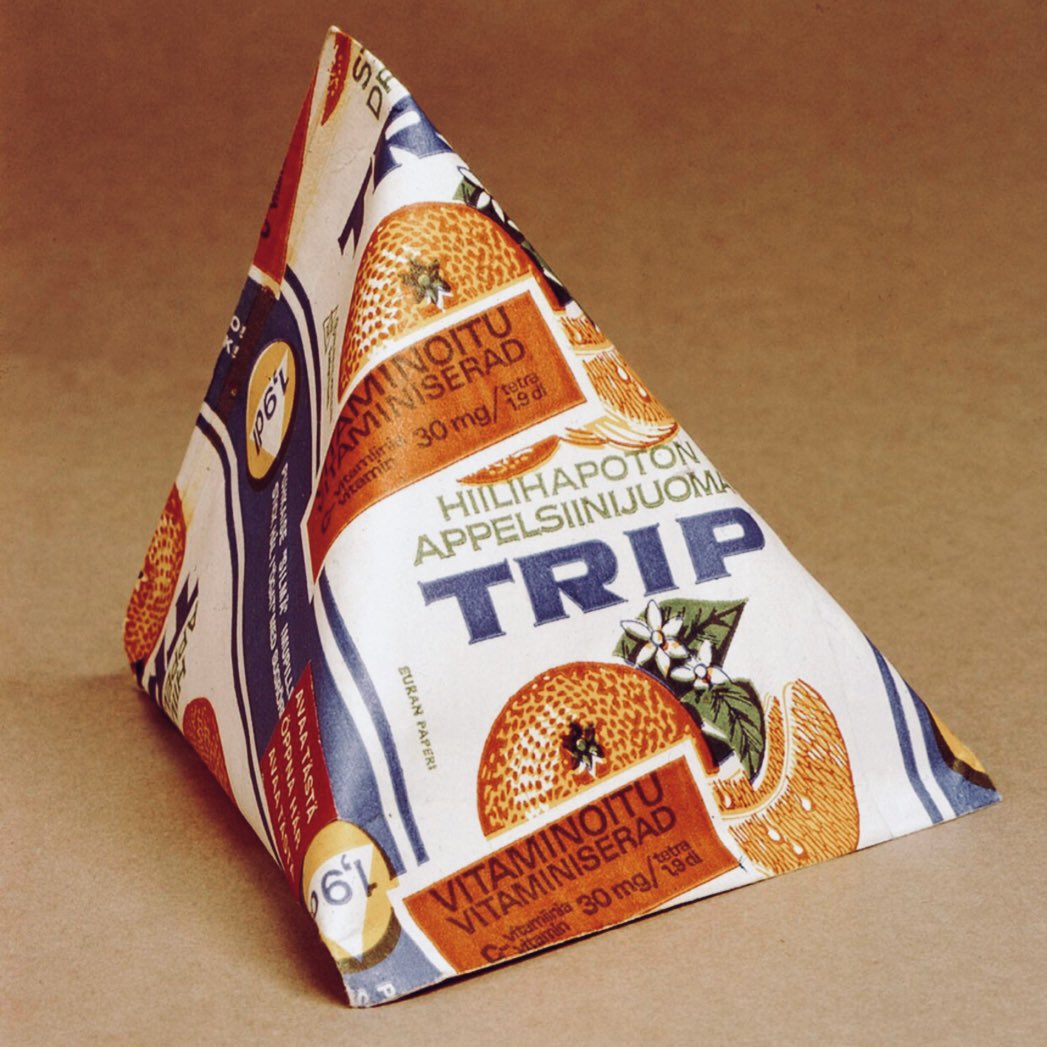 Ymmärrän tämän kyllä. Nykyiset pullonkorkit voivat tuntua hankalilta, jos ei ole viettänyt suurta osaa lapsuudestaan etsien vanhasta Trippimehusta reikää pillille. 

Se kasvatti luonnetta. Valmisti elämässä edessä oleviin haasteisiin enemmän kuin 9 vuotta peruskoulussa. 

Kuinka