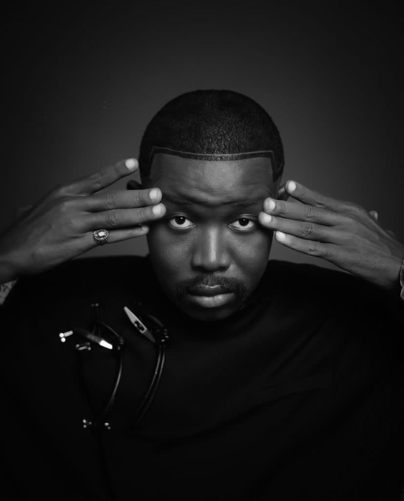 XtraUgly_'s tweet photo. Wishing a very happy birthday to @boy_director , the visionary director behind some of the most captivating music videos out there! Here's to many more years of bringing our favorite Afrobeats tunes to life! #BoyDirector https://t.co/HKLwffHlYn