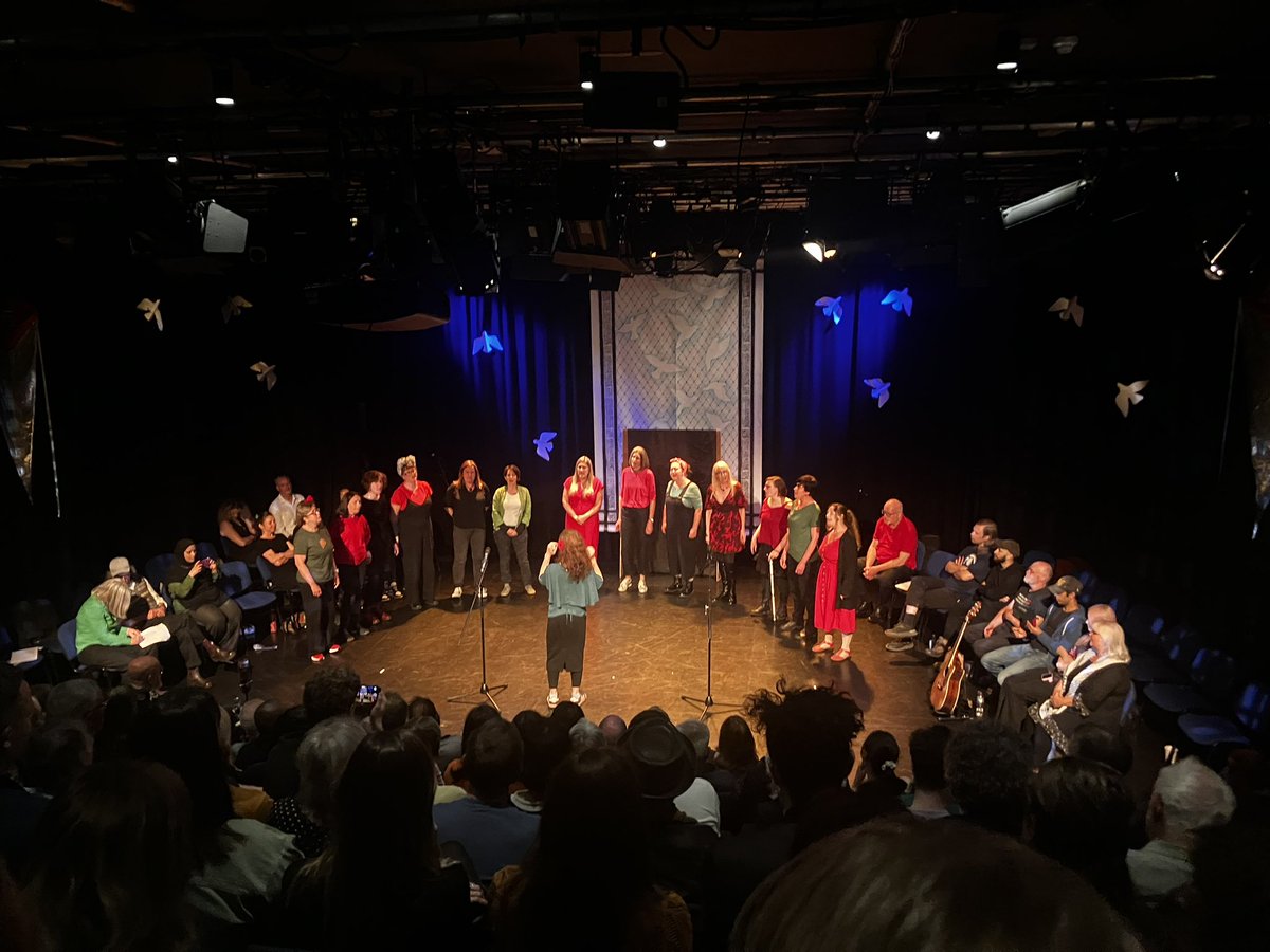 A beautiful night singing at Gaza Nights Cabaret raising money for Amplify Gaza Voices <a href="/unitytheatre/">Unity Theatre 🧡</a> 🇵🇸