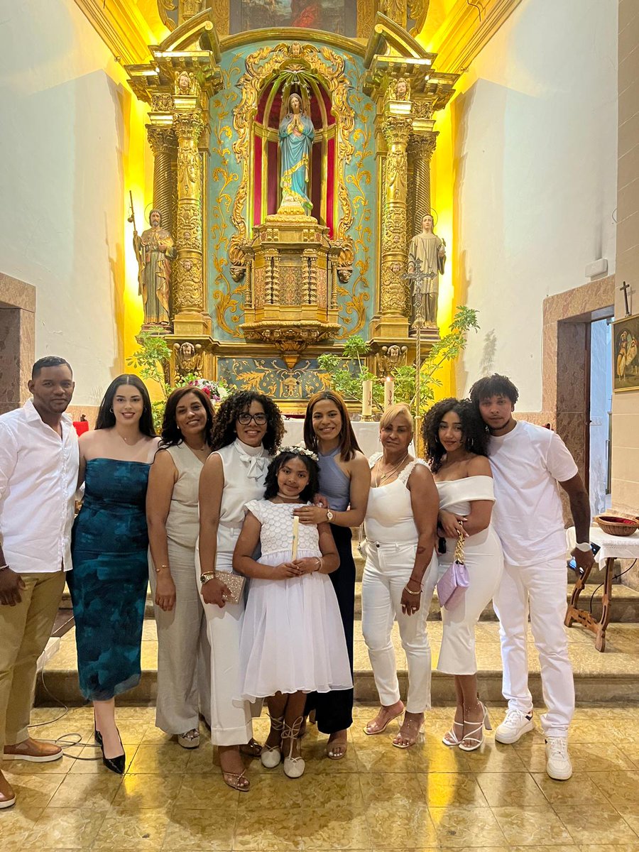 FEST Col·legi Santíssima Trinitat tweet media