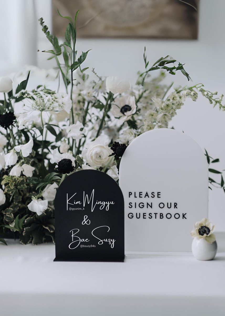 ㅤ

𝐆𝐔𝐄𝐒𝐓 𝐁𝐎𝐎𝐊  
────────༊*·˚
GUEST BOOK

ㅤ