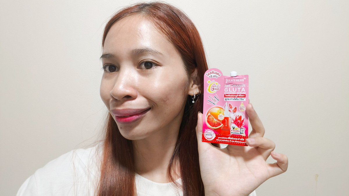 namsuu7's tweet image. เคยใช้นานมากกก ล่าสุด #โดสส้มแดงจุฬาเฮิร์บ ปรับสูตรใหม่เพิ่มวิตซี 3 ชนิด บอกเลยเข้มข้นสุดๆ เนื้อเบาทาง่ายซึมไวเหมือนเดิม รอยดำรอยสิวไว หน้าใสขึ้น ไม่หมองไม่คล้ำ แล้วผิวชุ่มชื้นขึ้นด้วยอะ แบบซองพกง่าย เผื่อใครอยากลอง พิกัด 7-11 เลยฮะ ผิวใสฉ่ามมมมมม #อัพเดรดผิวใส #รีวิวเซเว่น