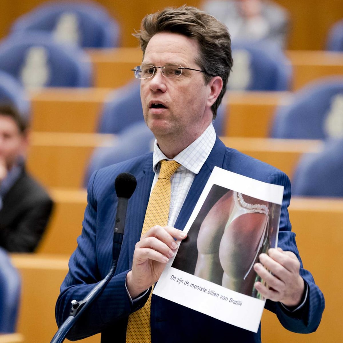 AP is helemaal klaar met de poëzie- voordrachten van Kamervoorzitter <a href="/Martinbosma_pvv/">Martin Bosma</a>
propriacures.nl/2024/06/ap-zet…