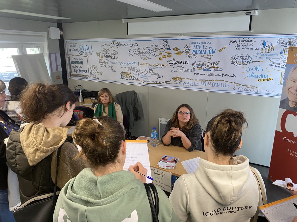 📸 portes ouvertes de la MDD Saint Brieuc - Lamballe 2024

👷🏿👩‍🍳👩🏼‍⚕️ L’occasion pour les équipes du conseil départemental de faire découvrir leurs #métiers (150 métiers différents au total) et les #servicespublics dont nous bénéficions tous au quotidien.  

<a href="/cotesdarmor22/">cotesdarmor</a>