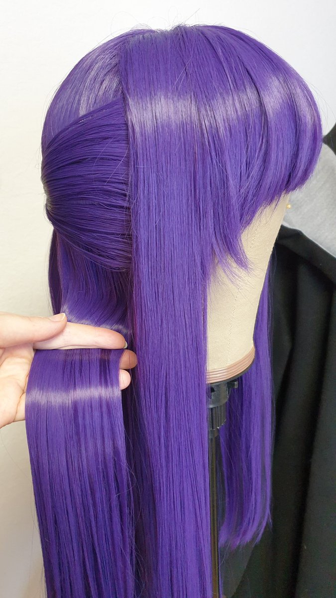 scarletstarla's tweet photo. I love how subtle the lowlights turned out! 🦋 Wig &amp; weft are @coscraft Greyish Purple &amp; Deep Purple #wigs101 https://t.co/hezz0SOiCj
