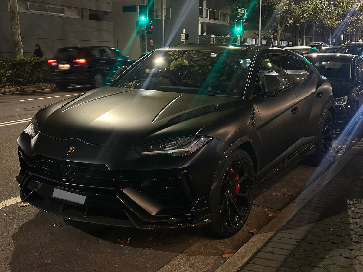 T0PHH_'s tweet photo. When you in-vision something enough, it becomes reality.. ✨
#cryptotoph
3 years from now… 🚗
@Lamborghini https://t.co/UUNEvjZTqc