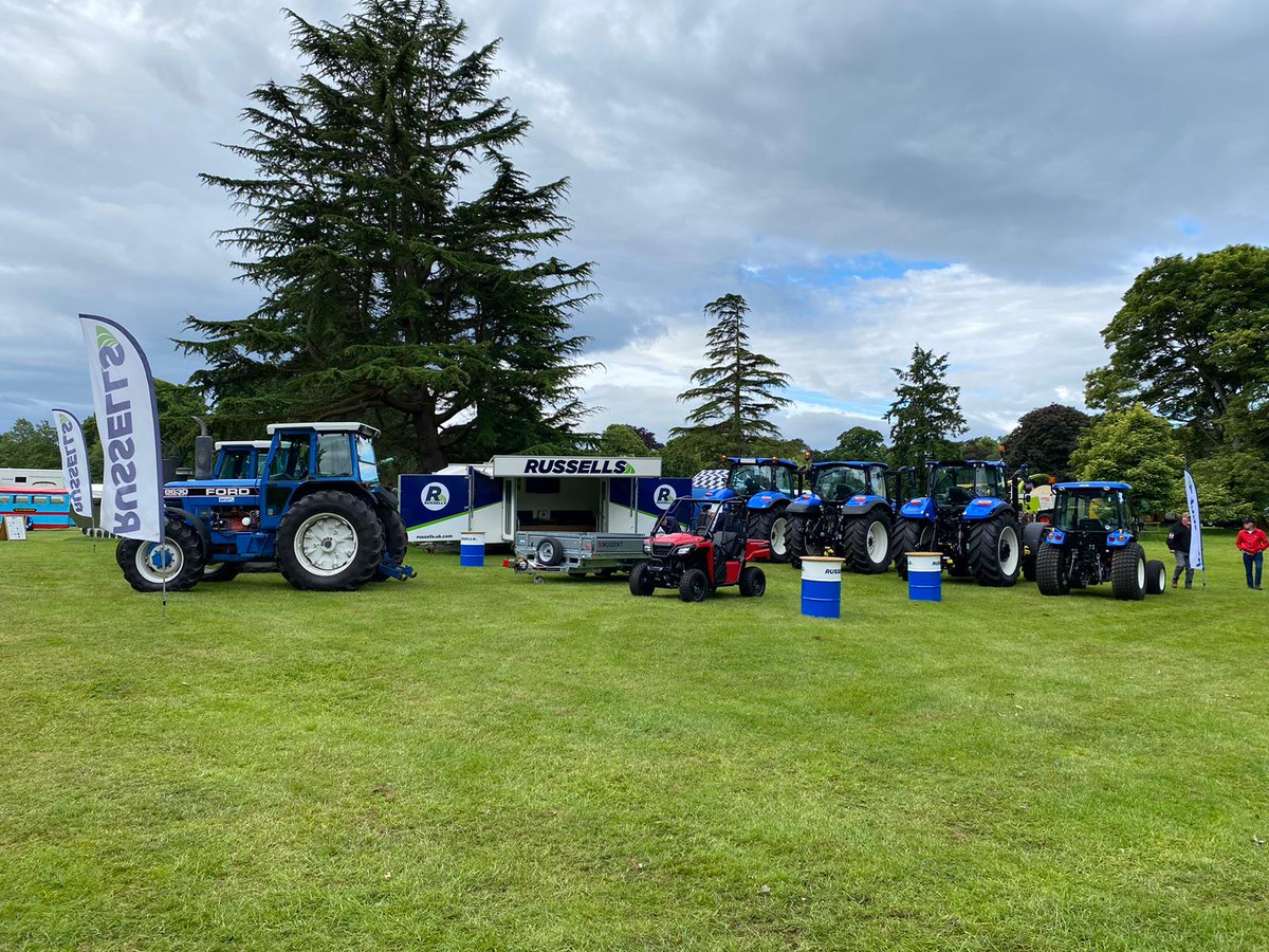 Russells_uk's tweet photo. Sam and Alex from our Boroughbridge depot are at Newby hall Tractor Fest this weekend. Come and see the lads for a drink and a biscuit.
#BoroughbridgeDepot #NewbyHall #TractorFest #AgriculturalShow #TractorEnthusiasts https://t.co/0F9HV1YSNF