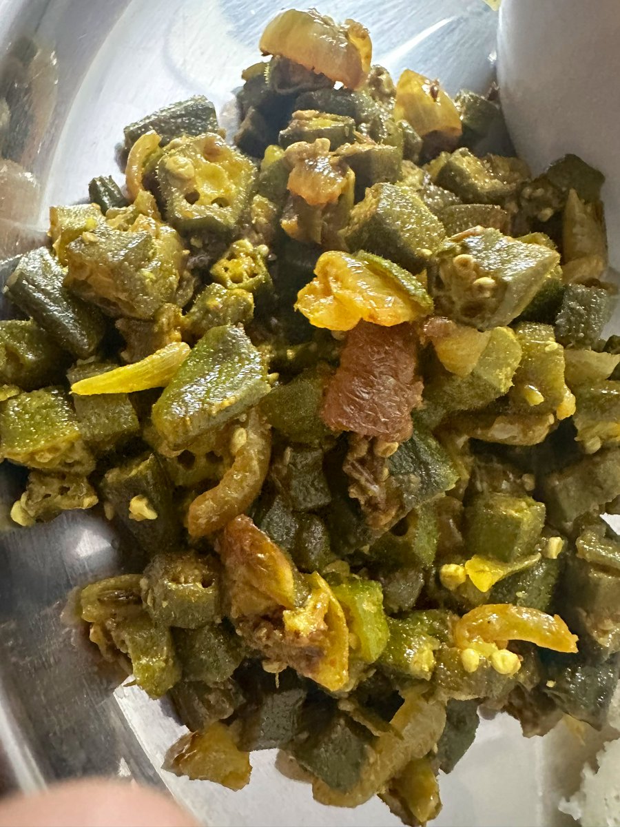free_style_chef's tweet image. Bhindi Masala (spicy okra Indian stir fry).
So so good!! 

#twittersupperclub #indianfood #bhindi